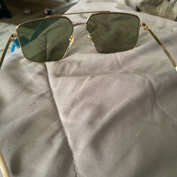 100% authentic Gucci sunglasses - Picture 4 of 5